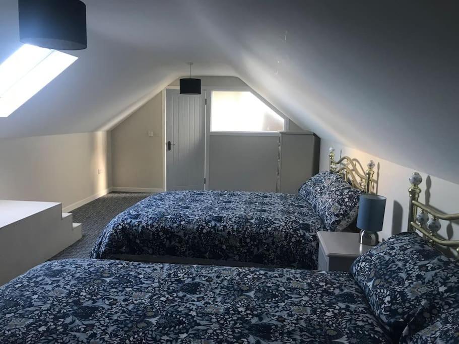 Mournes Family Cottage With Hot Tub Hilltown Esterno foto