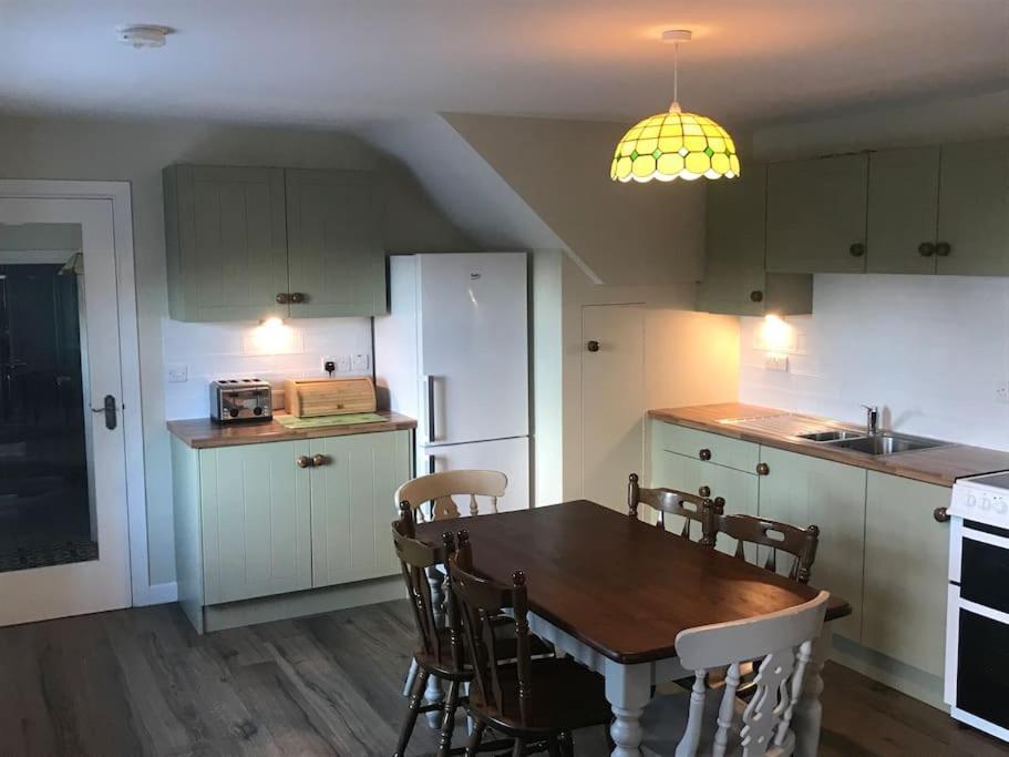 Mournes Family Cottage With Hot Tub Hilltown Esterno foto