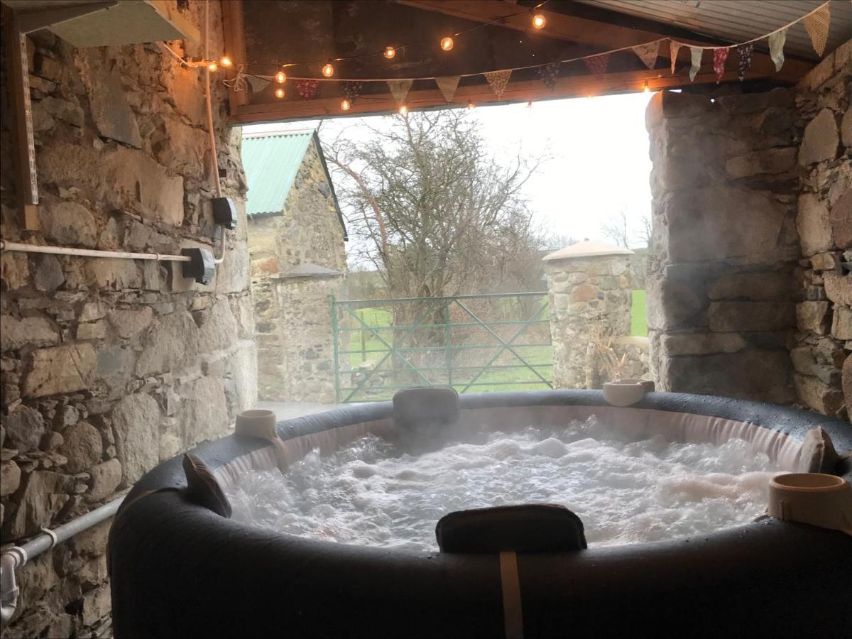 Mournes Family Cottage With Hot Tub Hilltown Esterno foto