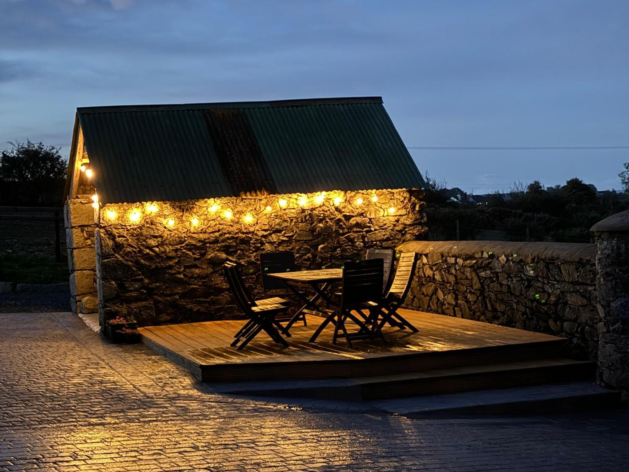 Mournes Family Cottage With Hot Tub Hilltown Esterno foto